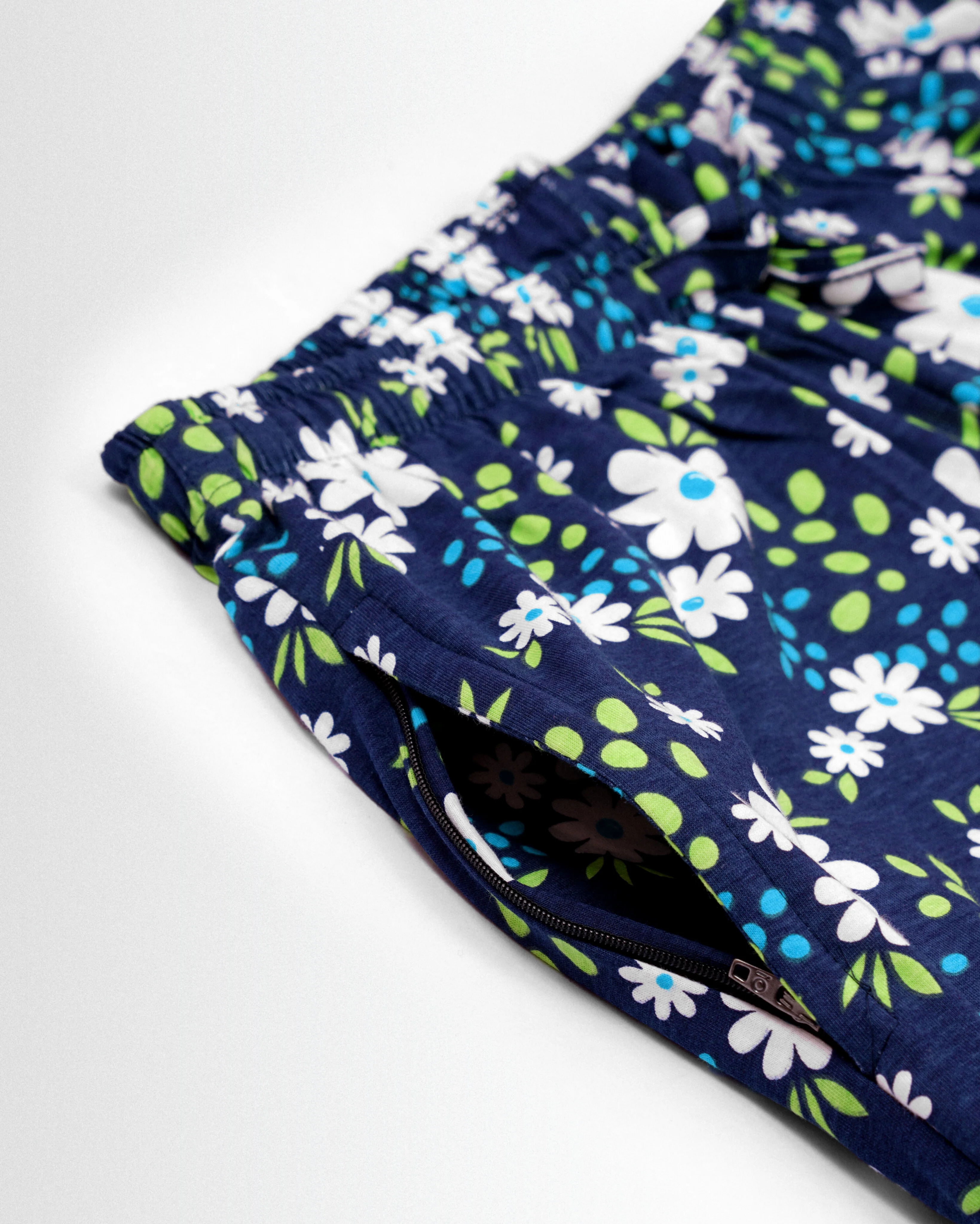 Women's Co ord set Navy White Flower - Image 4